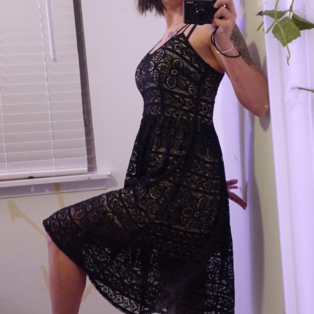 Lacey black/beige dress